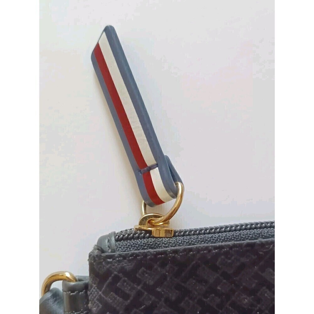 Tommy Hilfiger Wristlet Wallet Purse Clutch Black All Over Logo Print Zippered - Picture 8 of 10
